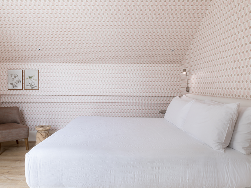 Signature Attic Room 1