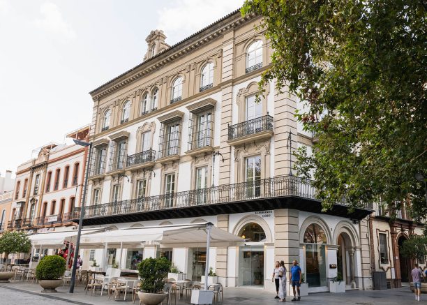 Tayko Hotel Sevilla Exterior
